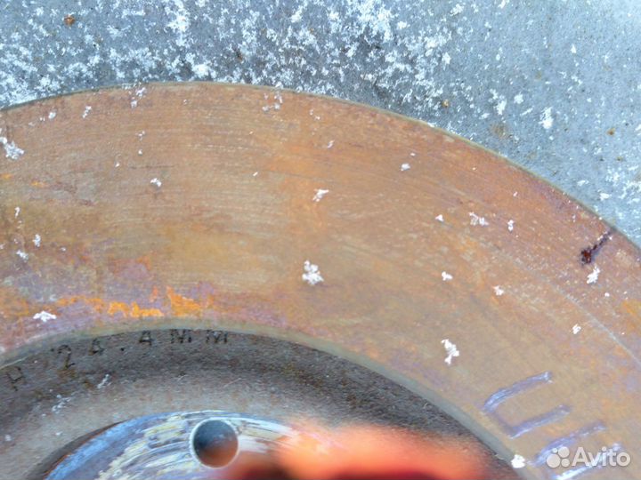 Тормозной диск передний Mitsubishi Outlander 3