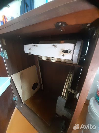 Швейная машинка чайка 142м