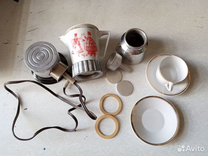 Гейзерная кофеварка Венгрия