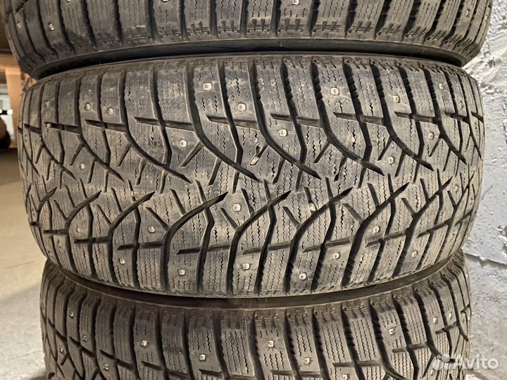 Bridgestone Blizzak Spike-02 225/45 R18 91T