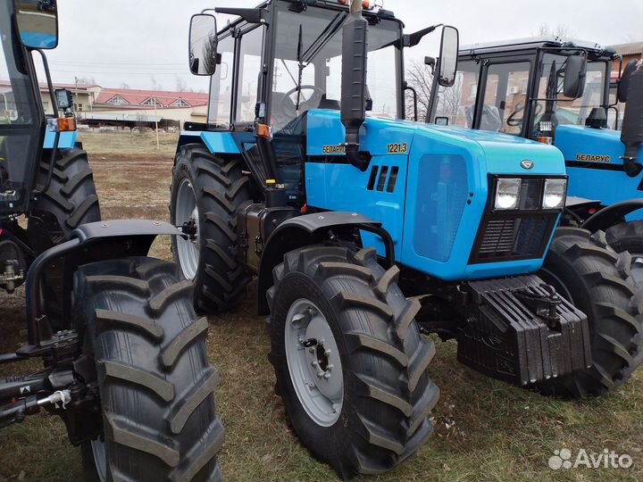 Трактор МТЗ (Беларус) BELARUS-1221, 2023