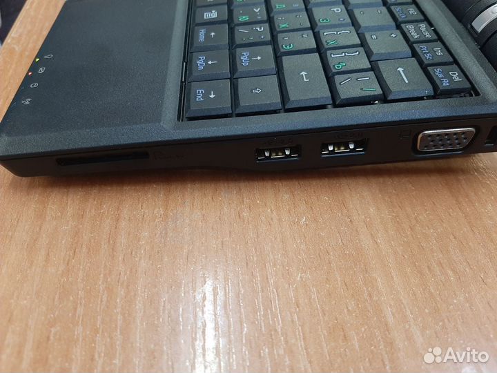 Нетбук asus 700