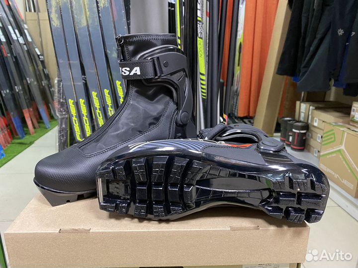 Лыжные ботинки tisa skate NNN S80018