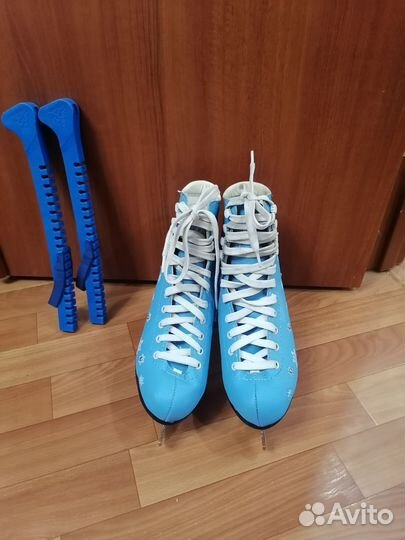 Коньки фигурные р-р 37