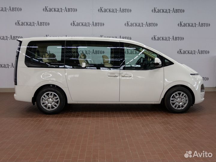 Hyundai Staria 2.2 AT, 2022
