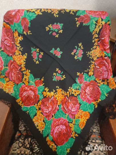 Платки и шали павловопосадские СССР новые
