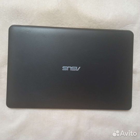 Ноутбук asus