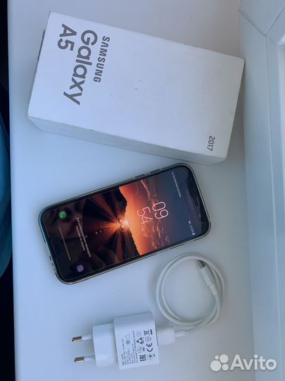 Samsung Galaxy A5 (2017) SM-A520F/DS, 3/32 ГБ