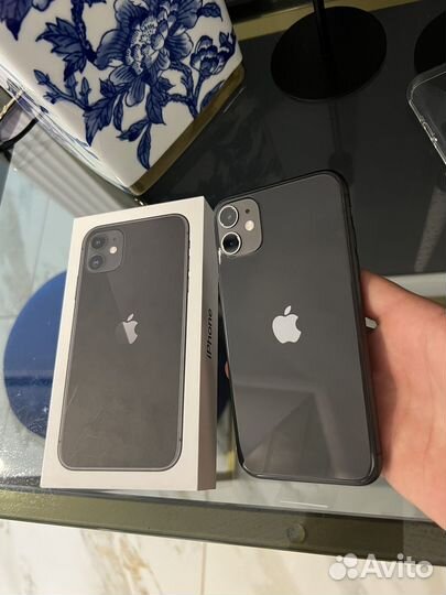 iPhone 11, 64 ГБ