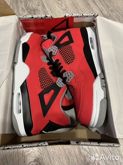 Кроссовки nike air jordan 4 retro red