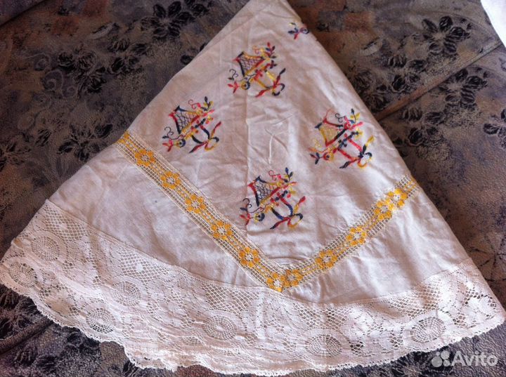 Старинная скатерть и покрывало