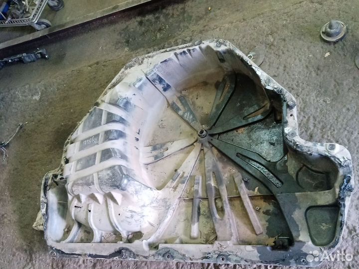 Ниша багажника рено меган 2 седан