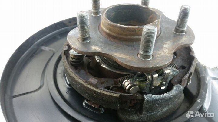 Ступица задняя правая Nissan Skyline V35 VQ25DD