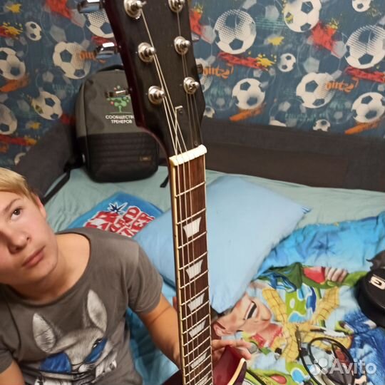 Электрогитара