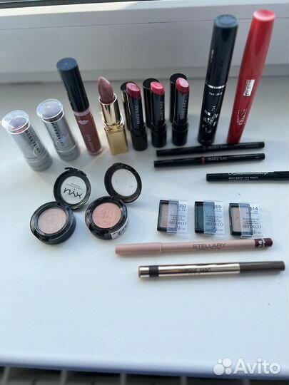 Косметика в ассортименте