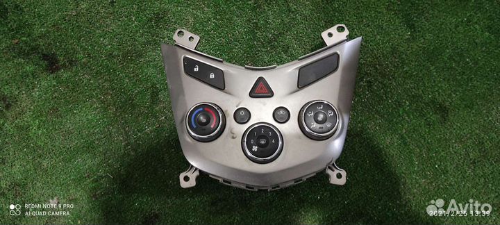 Блок управления климатом Шевроле Авео Т300