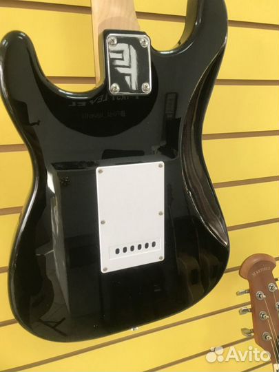 Электрогитара