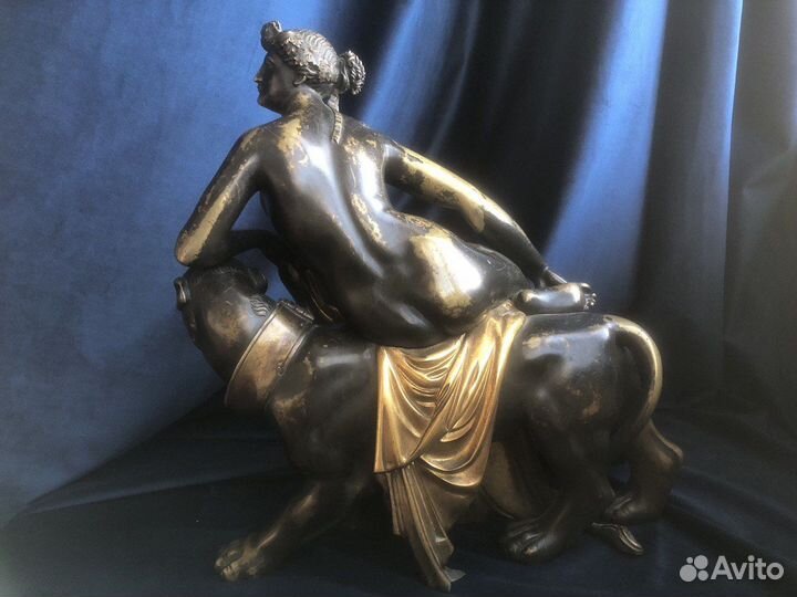 Антикварная скульптура Ариадна на пантере, бронза