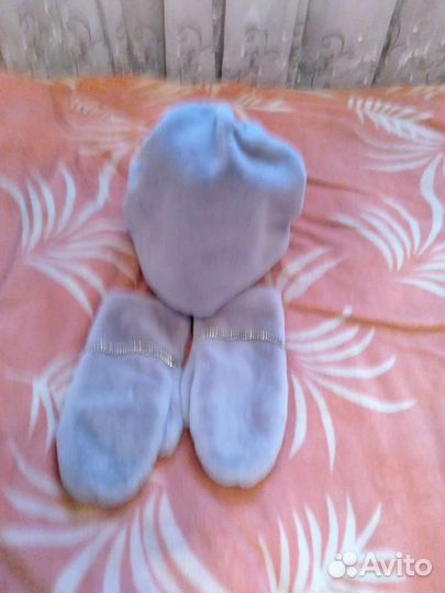 Комплект варежки и шапка женский