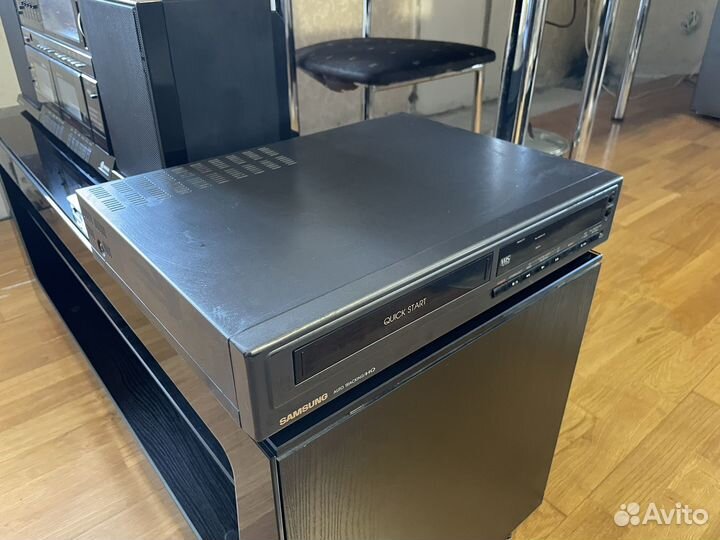 Видеомагнитофон пишущий Samsung VK-1230