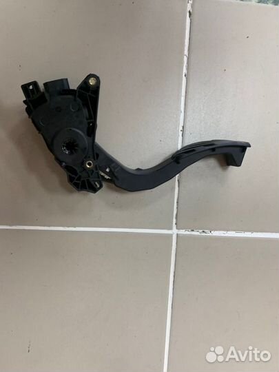 Педаль газа Renault Duster 2 (Hjd) 2 1.3 TCE (H5H)