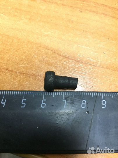 Упор клапана 236-1111113