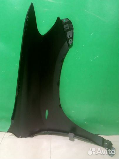 Крыло переднее левое Toyota Highlander U40, XU40