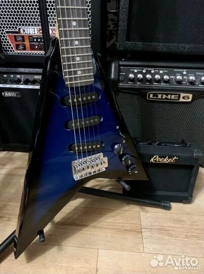 Электрогитара Arrow (Стрела) + Портативный Комбик