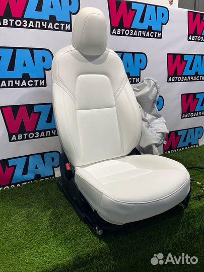 Сиденье переднее левое Tesla Model Y 2022