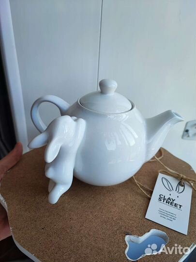 Фарфоровый чайник с кроликом Clay Street