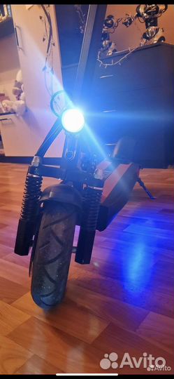 Самокат Kugoo m4