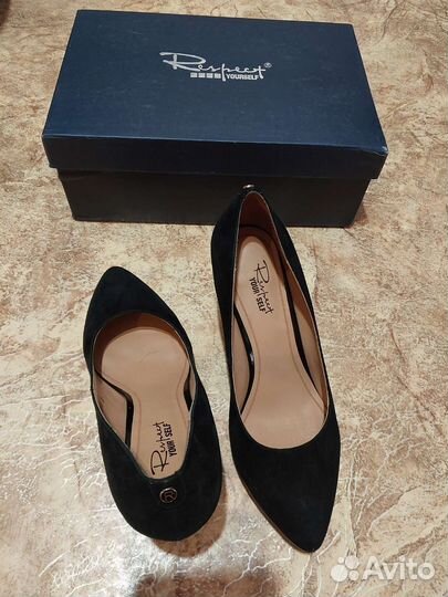 Туфли женские 35 размер черные
