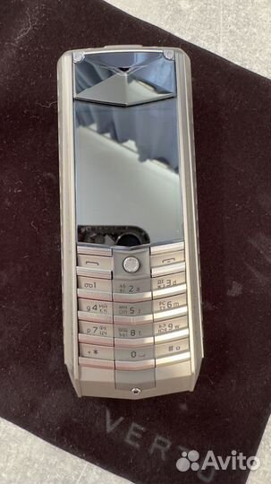 Vertu Ascent 2010, 32 ГБ