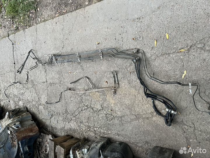 Трубка топливная б/у Сузуки Гранд Витара Vitara