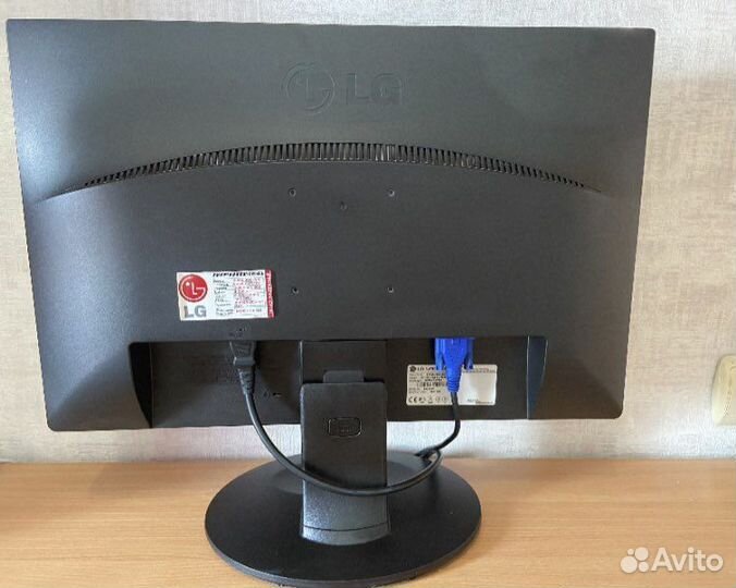Монитор LG