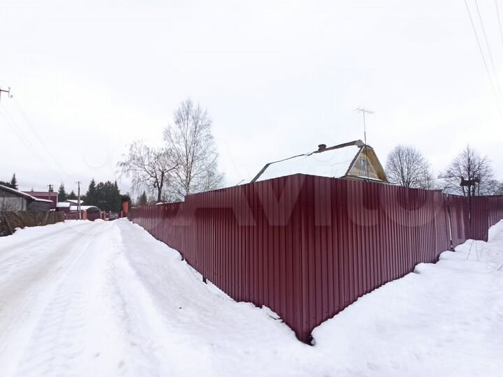 Дом 32,8 м² на участке 15 сот.