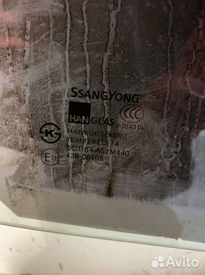 SsangYoung Rexton 2 Заднее правое стекло
