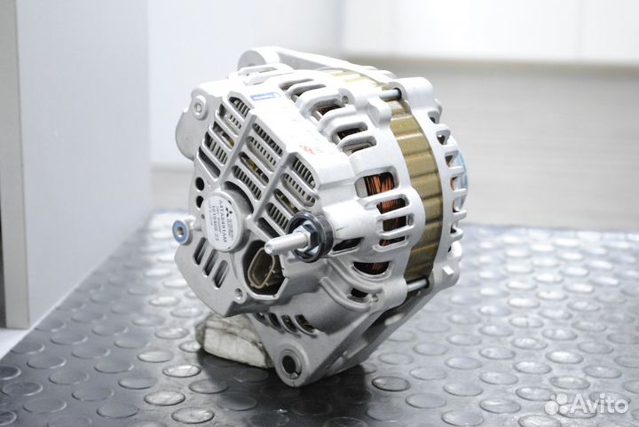 Генератор Iveco Stralis, Trakker новый Mitsubishi