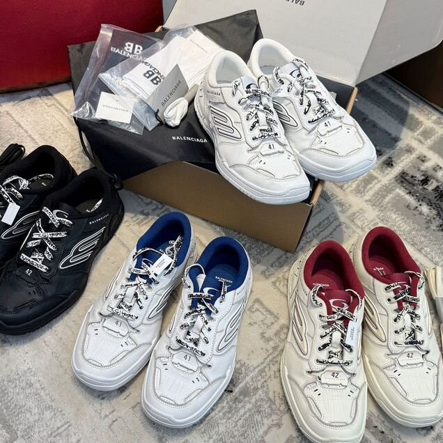 Balenciaga hamptons