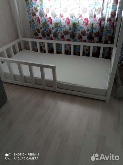 Детская кровать домик бу