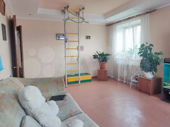 3-к. квартира, 70,4 м², 2/5 эт.