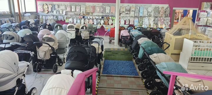 Продавец в магазин детских товаров