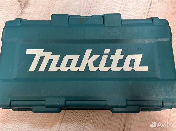 Сабельная пила аккумуляторная makita