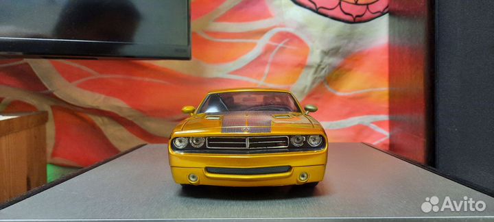 Dodge-Challenger-Concept-18-Maisto