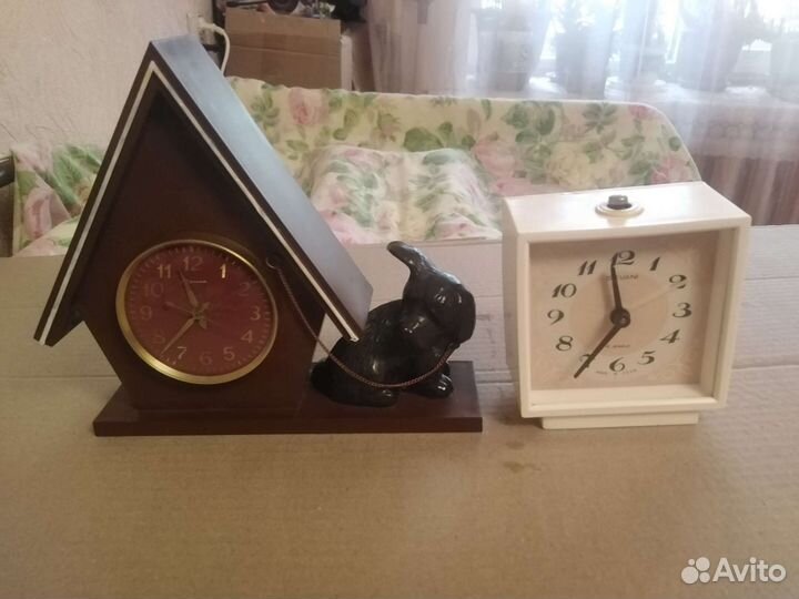 Настольные часы Молния, Весна,будильник, СССР