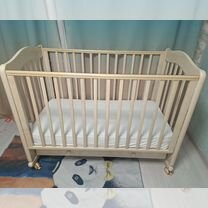 Детская кроватка с ящиком