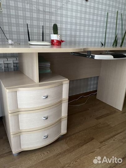 Компьютерный стол