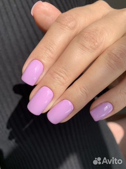 Модель на маникюр