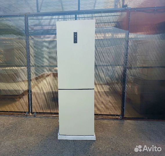 Холодильник Haier C2F636ccrg бежевый