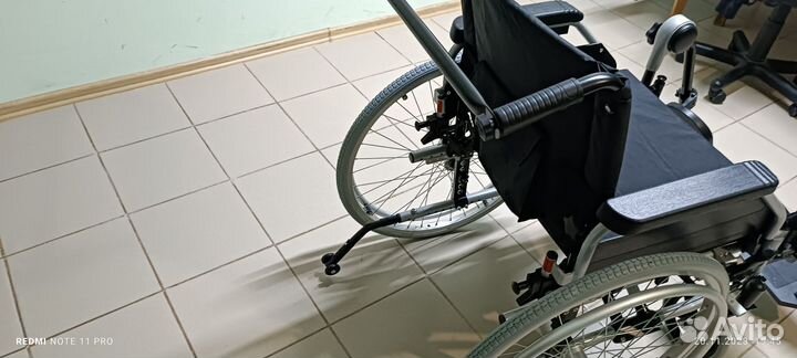 Инвалидная коляска новая